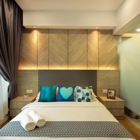 Designer Suite Apartment Seaview 10Pax Families Suite 쿠아 외부 사진