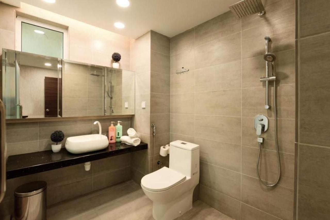 Designer Suite Apartment Seaview 10Pax Families Suite 쿠아 외부 사진
